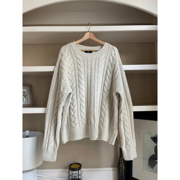 Banana Republic Sweaters - Banana Republic Oatmeal Cable Knit Merino Wool Sweater - Size Medium